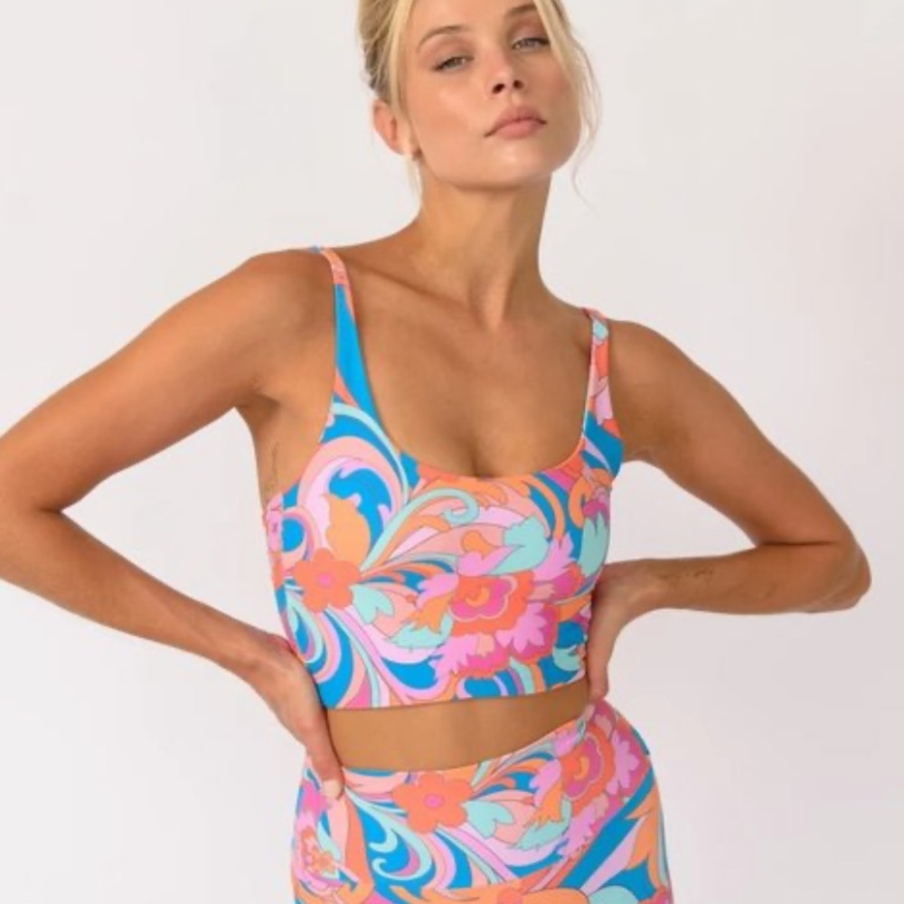 NWT Skatie Paige top in lanai print